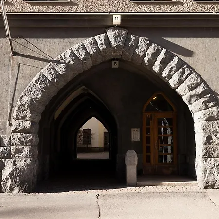 ---2ndhomes Cozy Courtyard With Sauna In Kruununhaka---